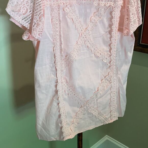 NWT Pink Lacy Top Size L - Picture 4 of 11